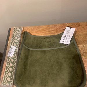 Ah-dorned velvet messenger - Olive Green